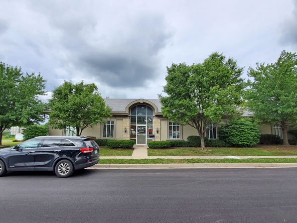 1201 NW North Ridge Dr, Blue Springs, MO 64015